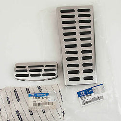 OEM Hyundai Genesis Coupe Footrest & Brake Pedal Set 32881-2M100 / 32825-17060